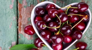 Zdravotní přínosy a poškození třešní, obsah kalorií a složení, jak skladovat bobule